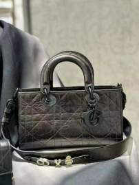 Picture of Dior Handbags _SKUfw239231928fw